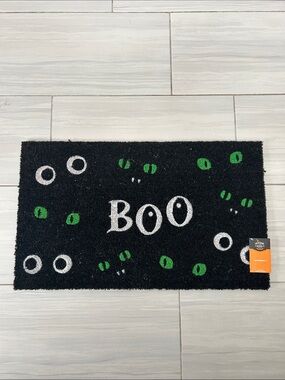Hyde and EEK! Boutique™ - 1'6"x2'6" Boo Glow Coir Doormat Black